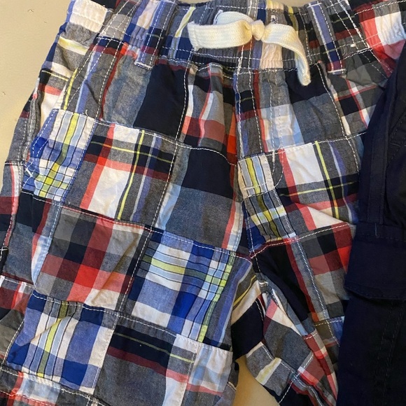 2 Set of Cargo Shorts - Picture 2 of 5
